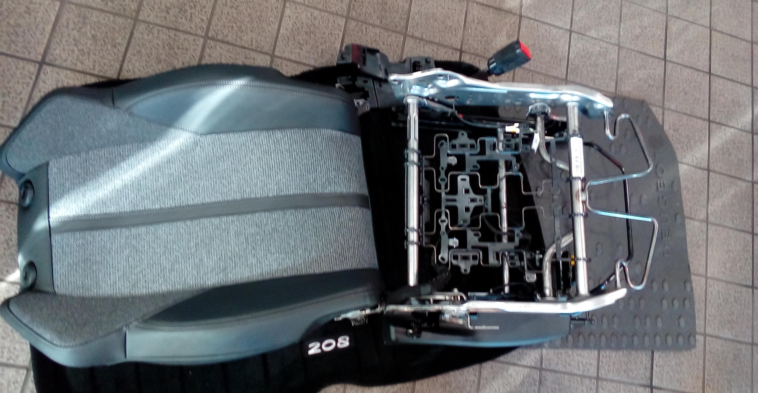 シートクッションカバー交換
